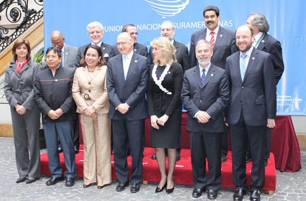 unasur-ago2011-002