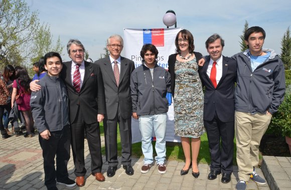 Escolares chilenos viajan a Canadá como parte del programa Pingüinos sin fronteras