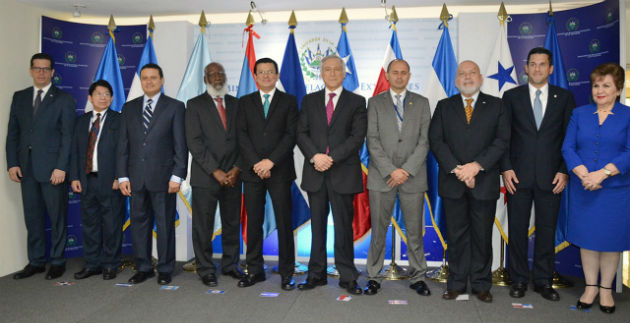 VisitaCancillerCHDic03