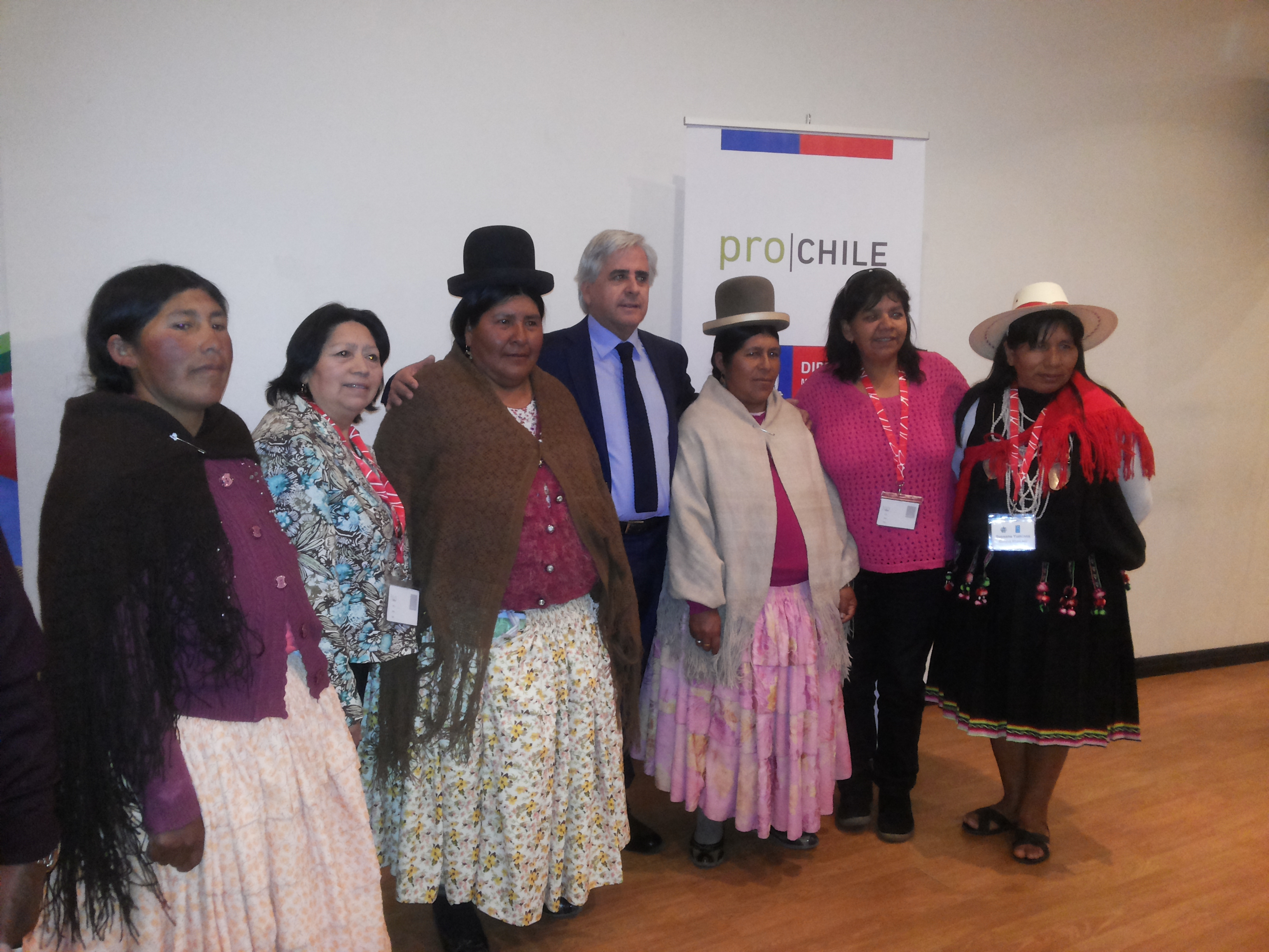 Manuel con emprendedoras buena