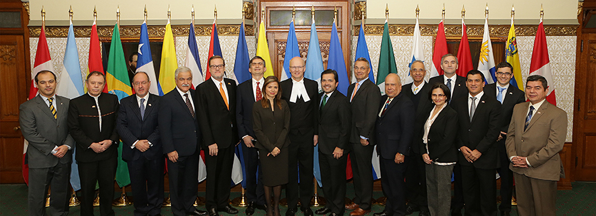 GRULA CANADA SPEAKER CAMARA (1)